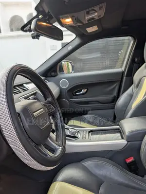 Land Rover Range Rover Evoque Pure Plus AWD 2013 White