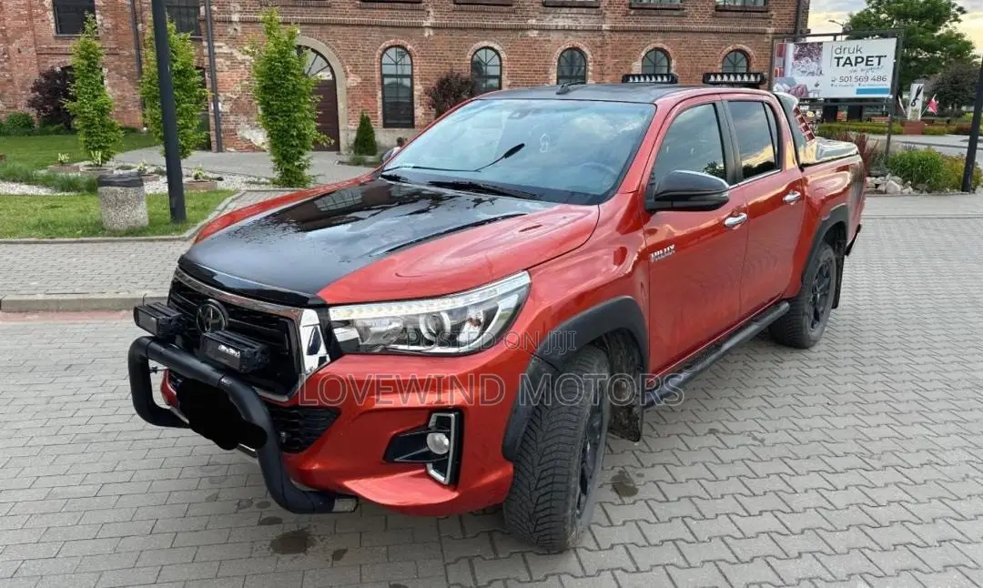 Toyota Hilux 2019 White