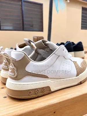 Original Men Sneakers Size 43