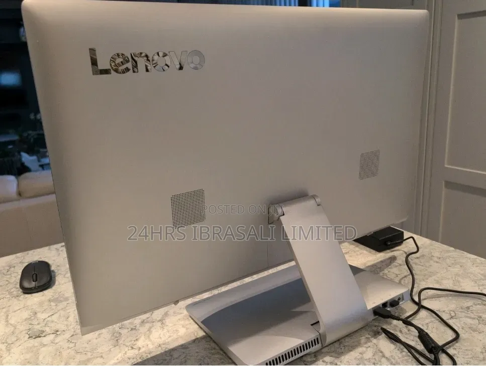 Desktop Computer Lenovo ideacentre 720 8GB Intel Core i5 SSD 1T