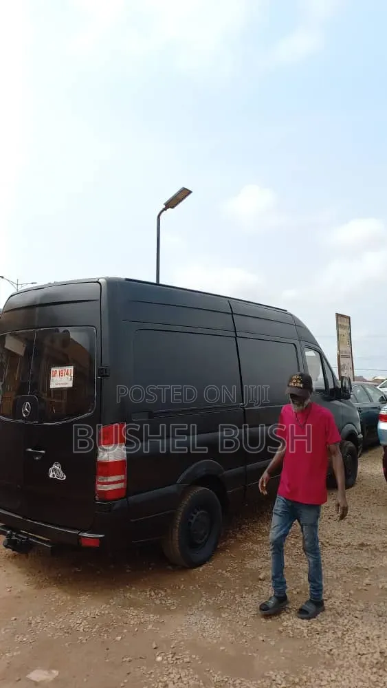 Mercedes-Benz Sprinter 2013 Black