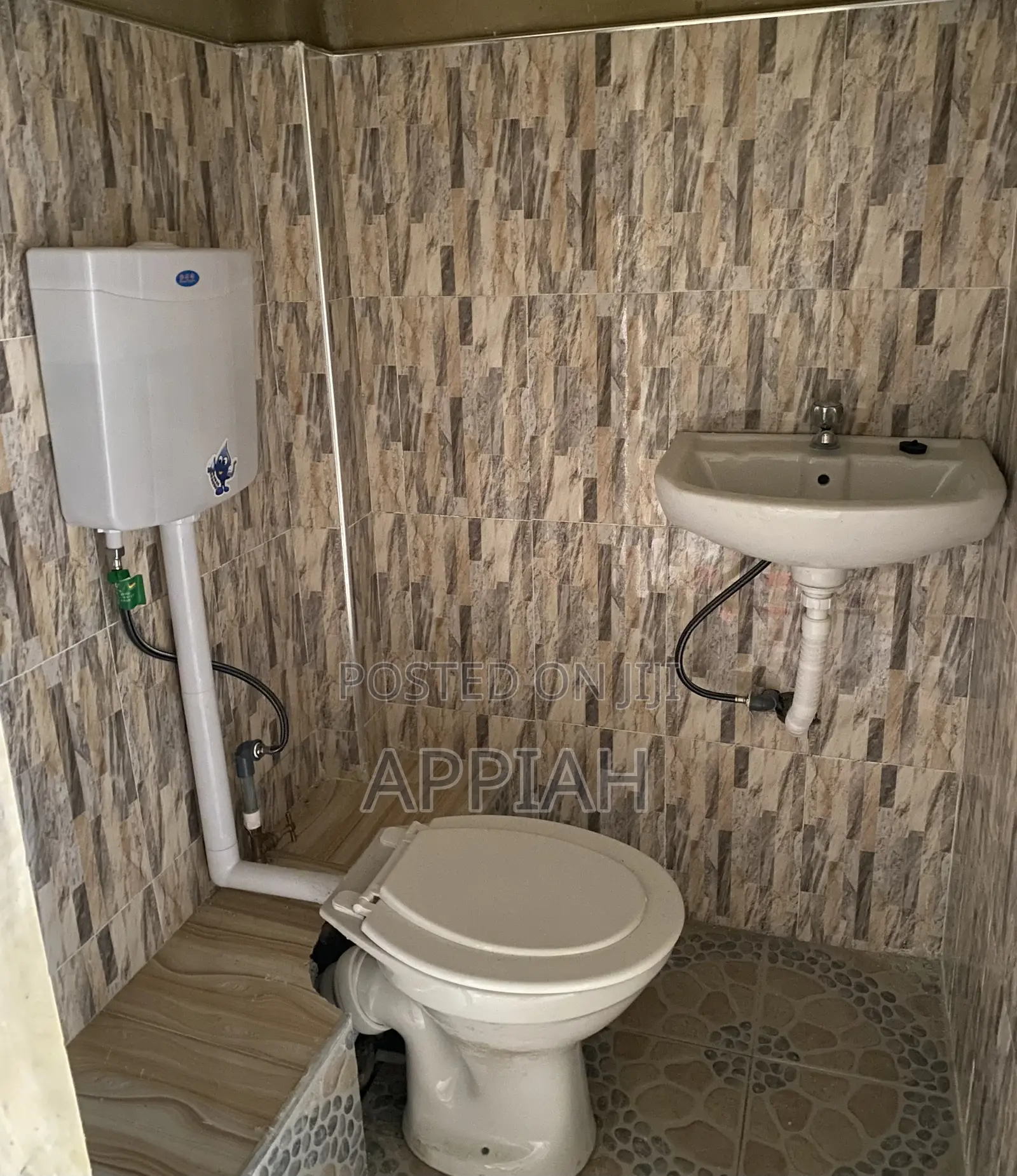 Spacious Storeroom for Rent