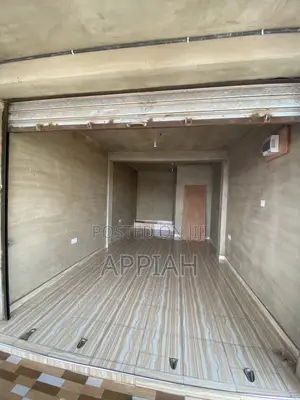 Spacious Storeroom for Rent