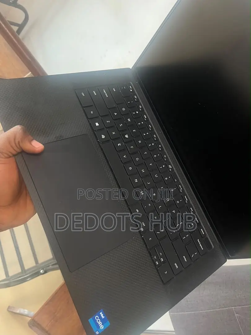 Laptop Dell Precision 5560 16GB Intel Core i7 SSD 512GB