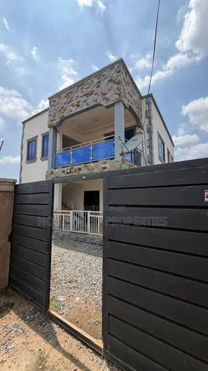 4bdrm Duplex in Amasaman Obeyieyie for sale