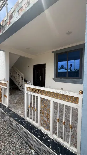 4bdrm Duplex in Amasaman Obeyieyie for sale