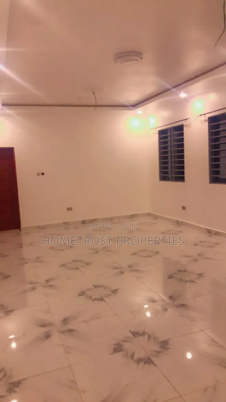 4bdrm Duplex in Amasaman Obeyieyie for sale