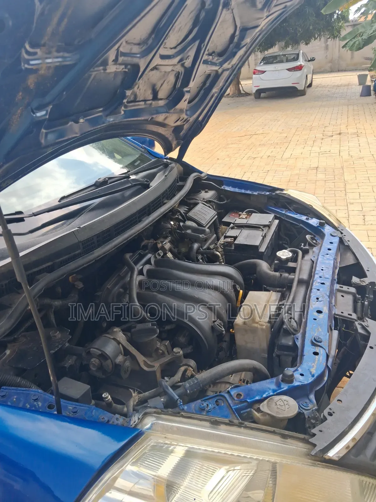 Nissan Versa 2010 Blue