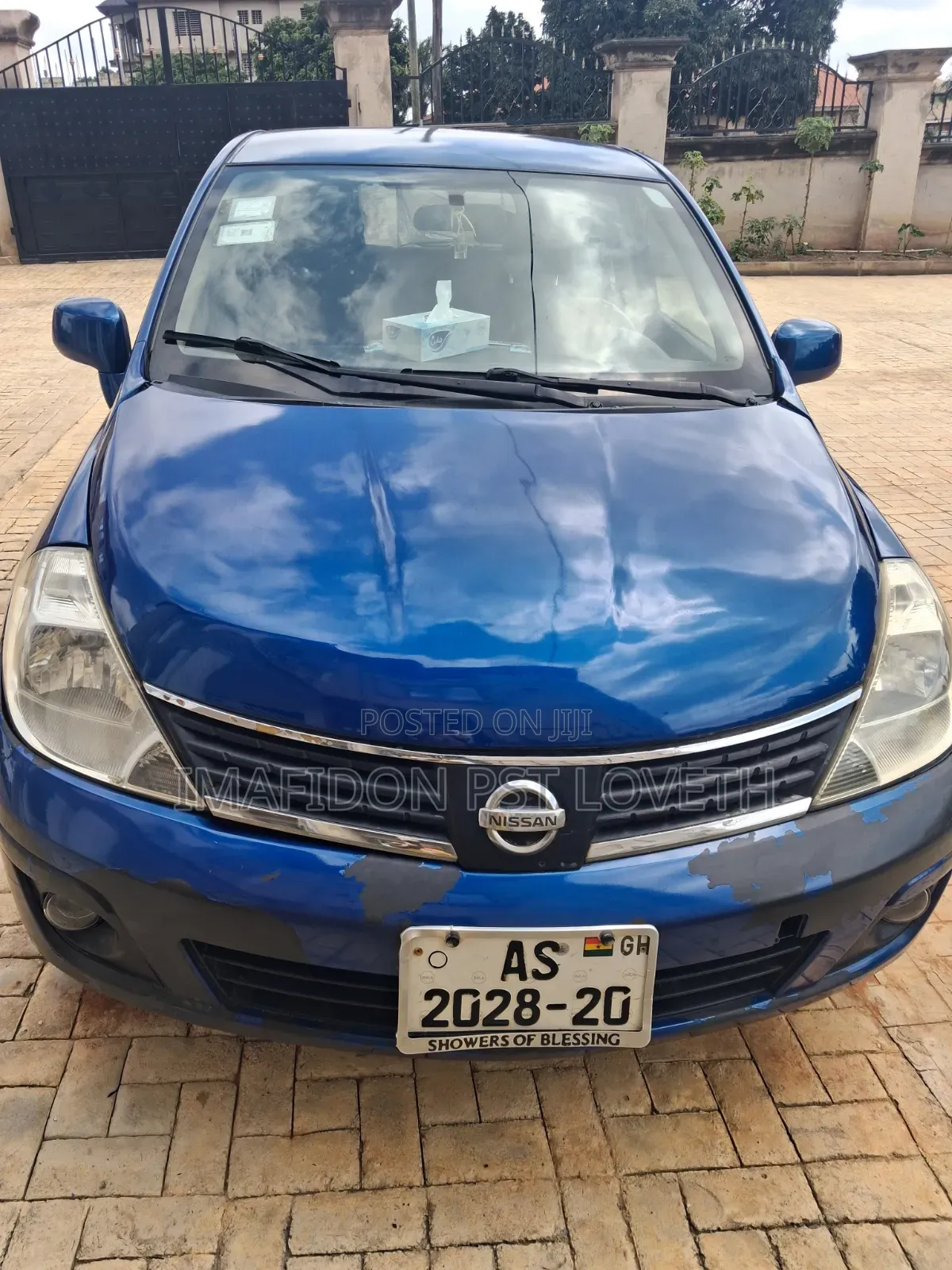 Nissan Versa 2010 Blue
