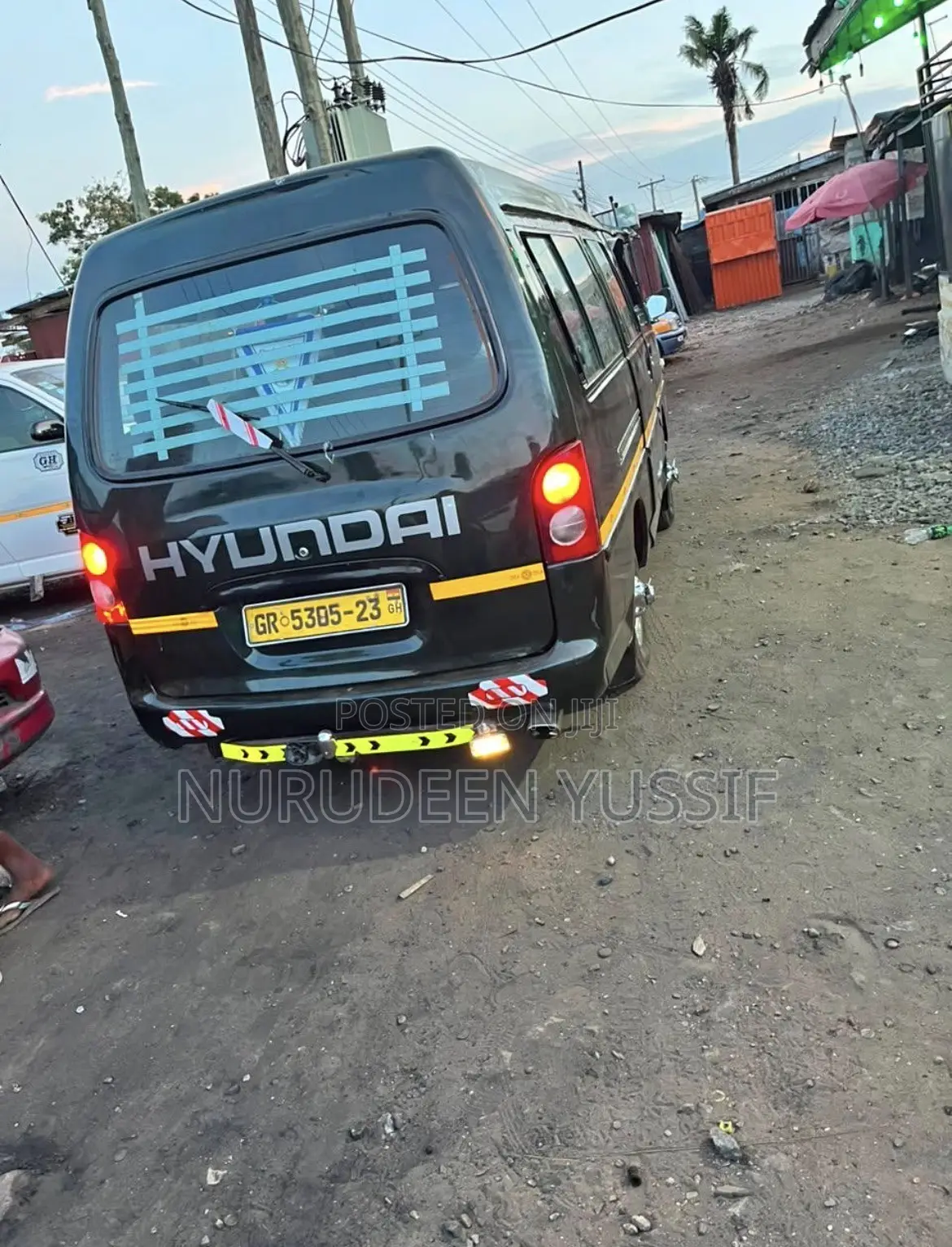 Hyundai H-100 2001 Black