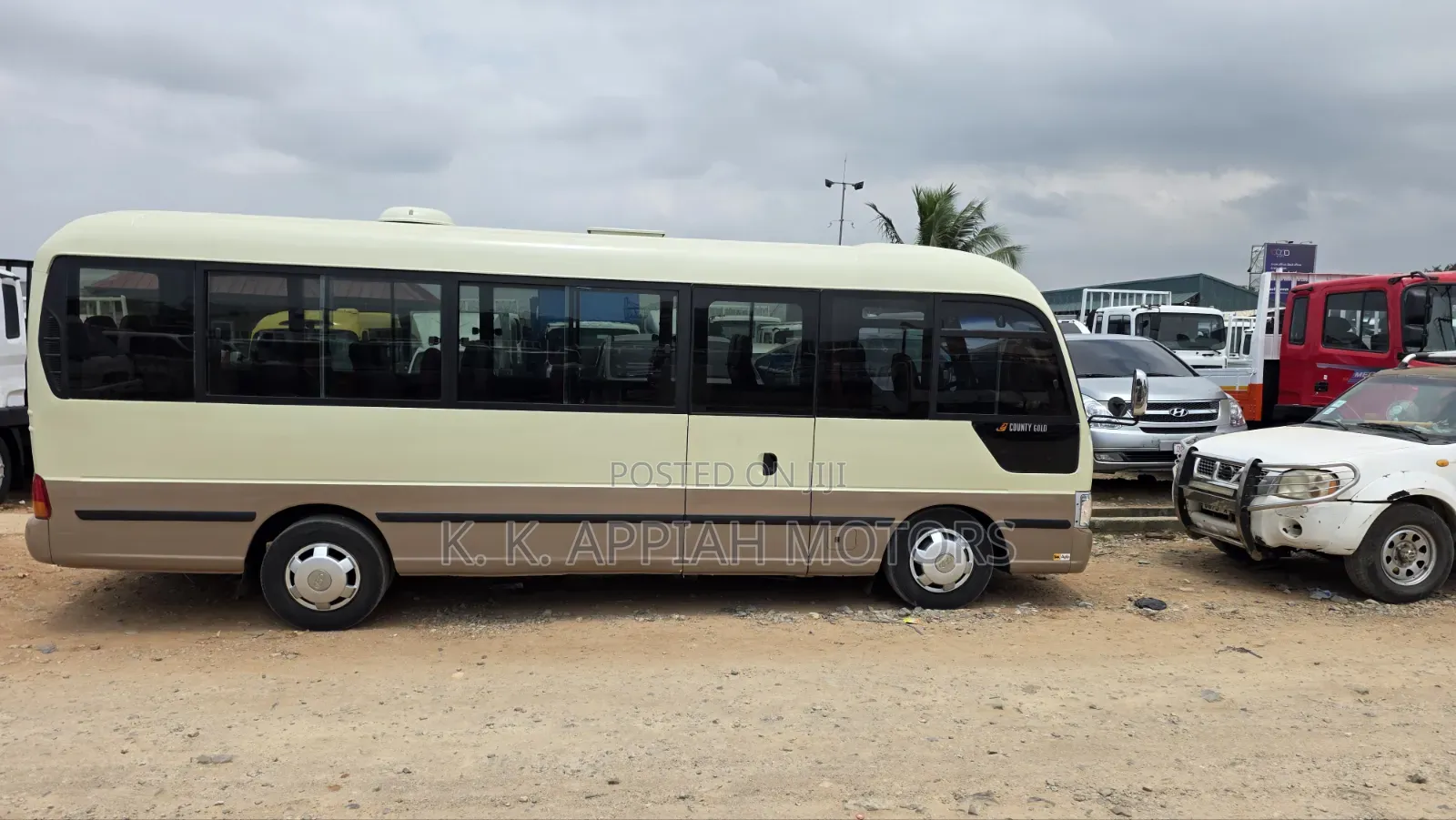 Hyundai County 2016 Gold