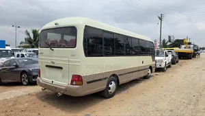 Hyundai County 2016 Gold