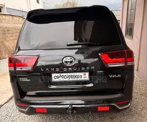 Toyota Land Cruiser 2015 Black