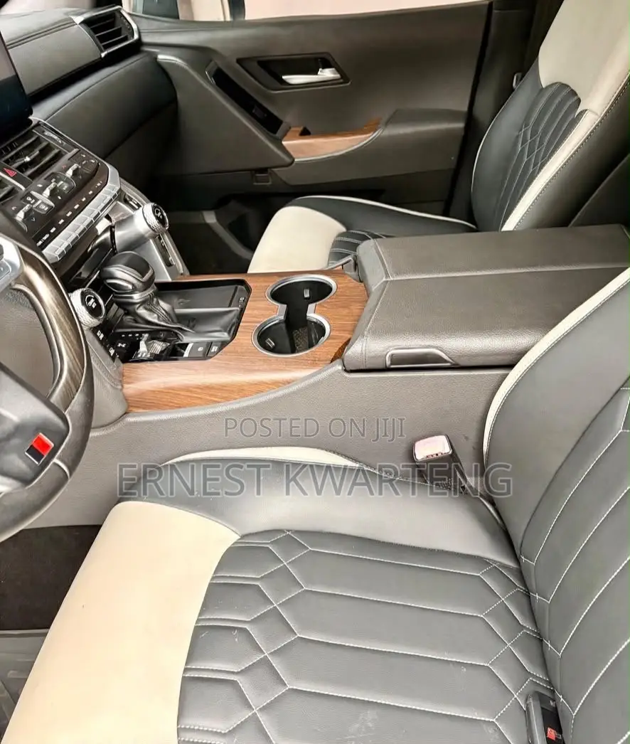 Toyota Land Cruiser 2015 Black