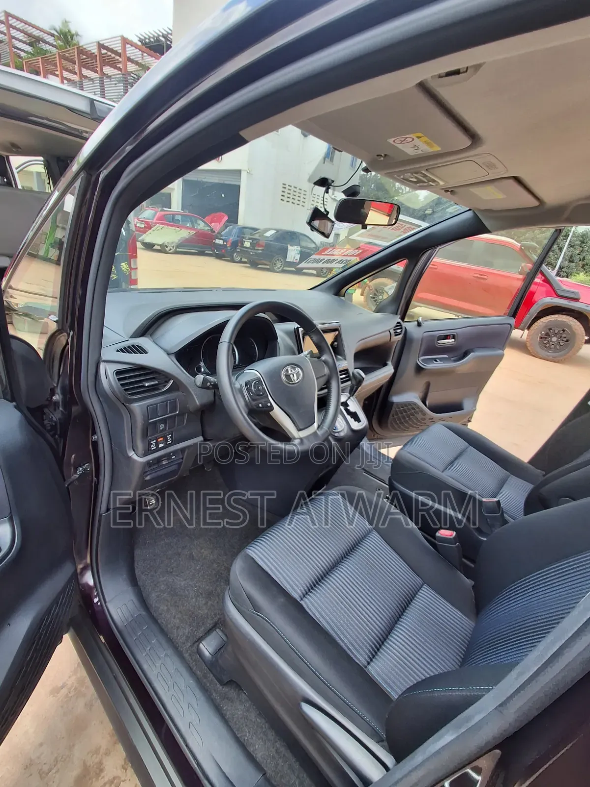 Toyota Voxy 2014 Gray