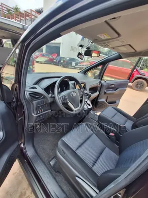 Toyota Voxy 2014 Gray