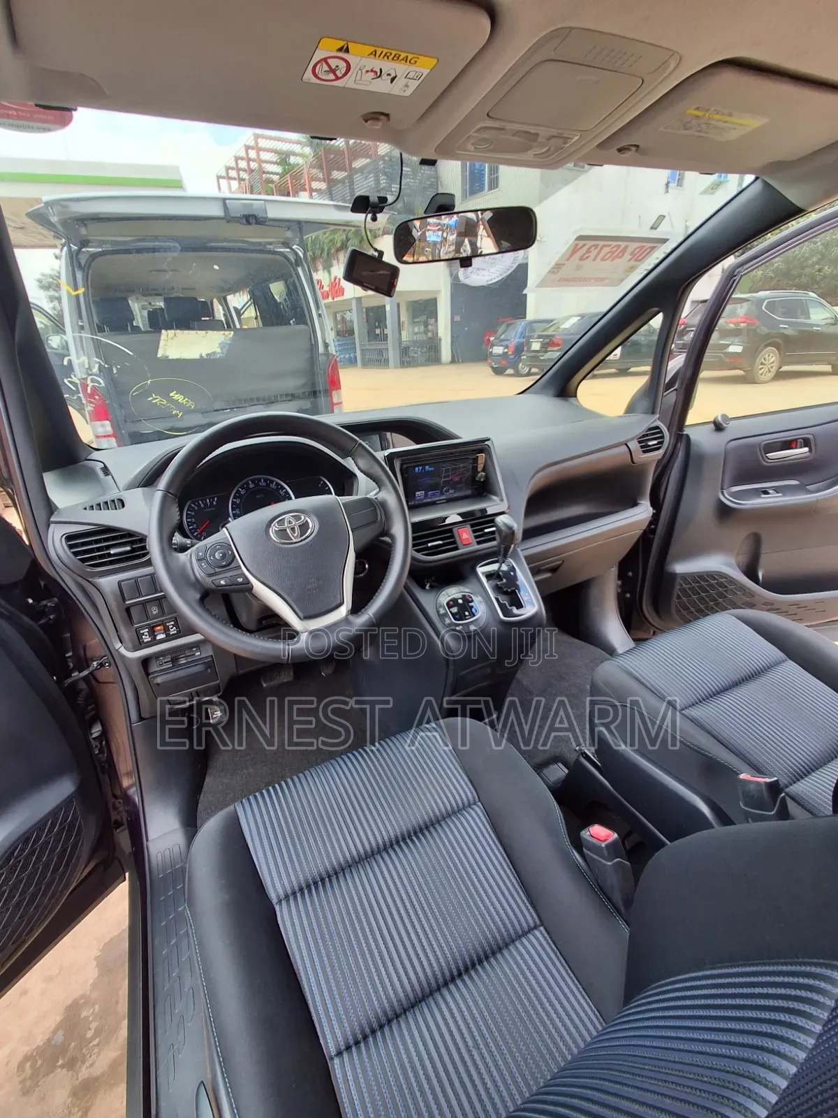 Toyota Voxy 2014 Gray