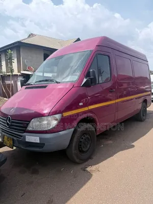 Mercedes-Benz Sprinter 2012 Pink