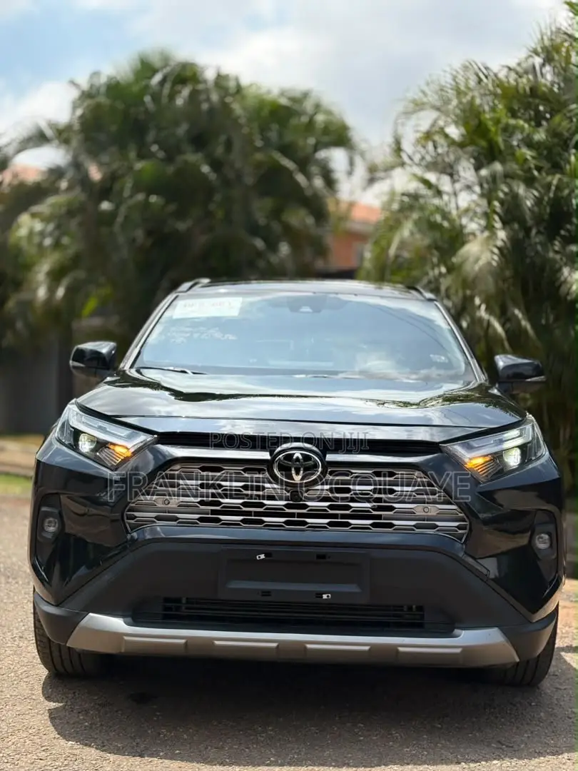 Toyota RAV4 XLE Premium 2025 Black