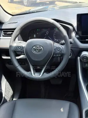 Toyota RAV4 XLE Premium 2025 Black