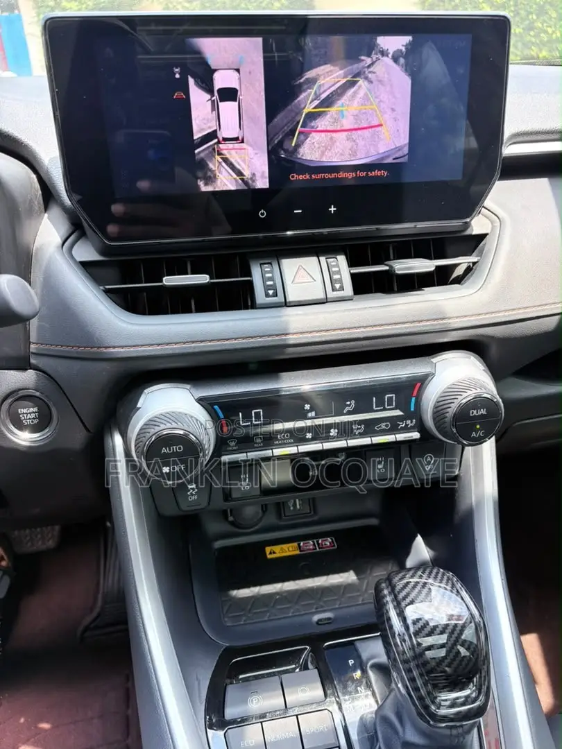 Toyota RAV4 XLE Premium 2025 Black