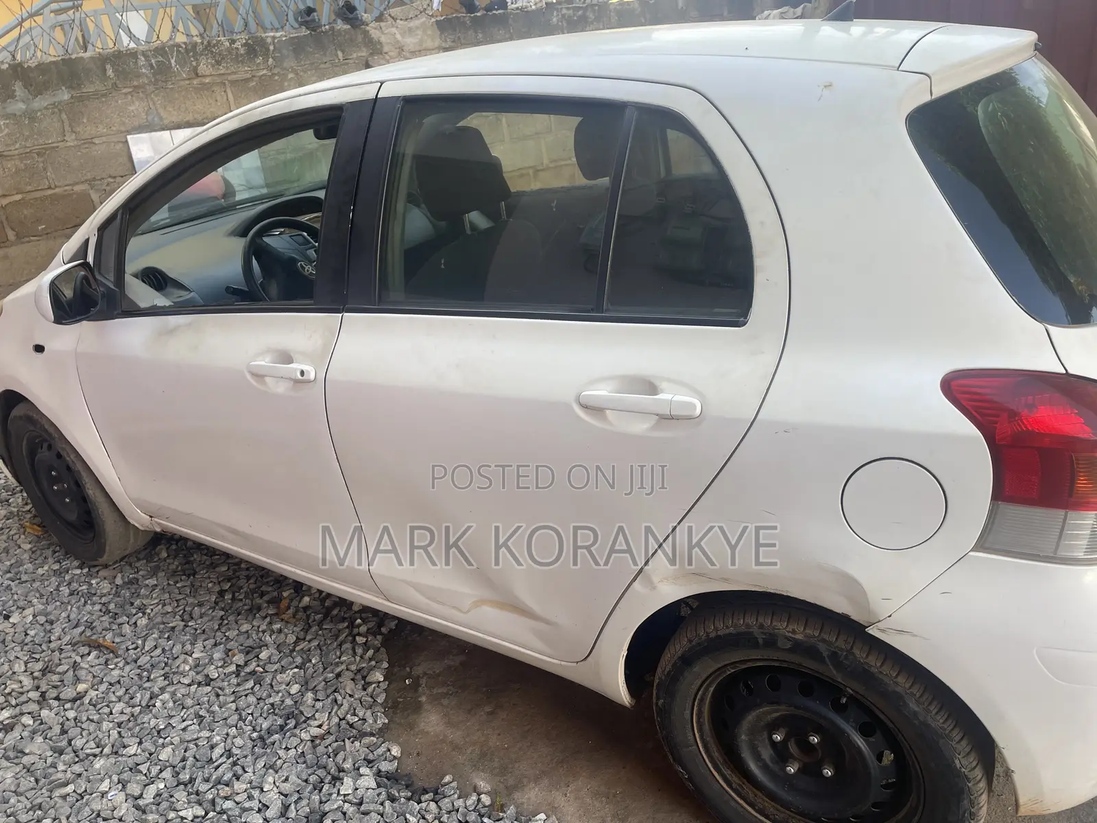 Toyota Yaris 2011 White