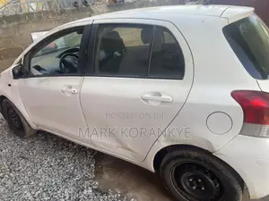 Toyota Yaris 2011 White