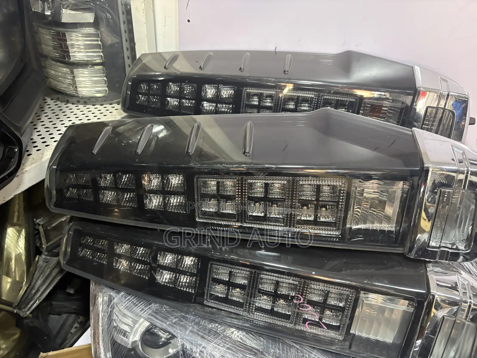 Toyota Voxy 2015-Up Taillight Available