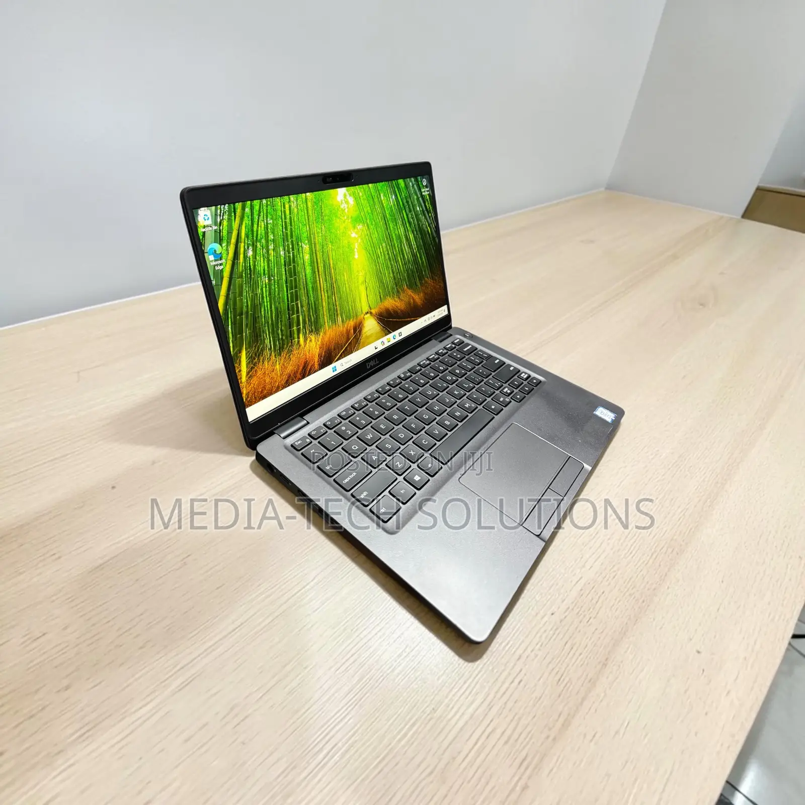Laptop Dell Latitude 5300 8GB Intel Core i7 SSD 256GB