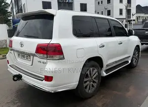 Toyota Land Cruiser 2014 White