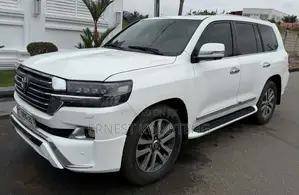 Toyota Land Cruiser 2014 White