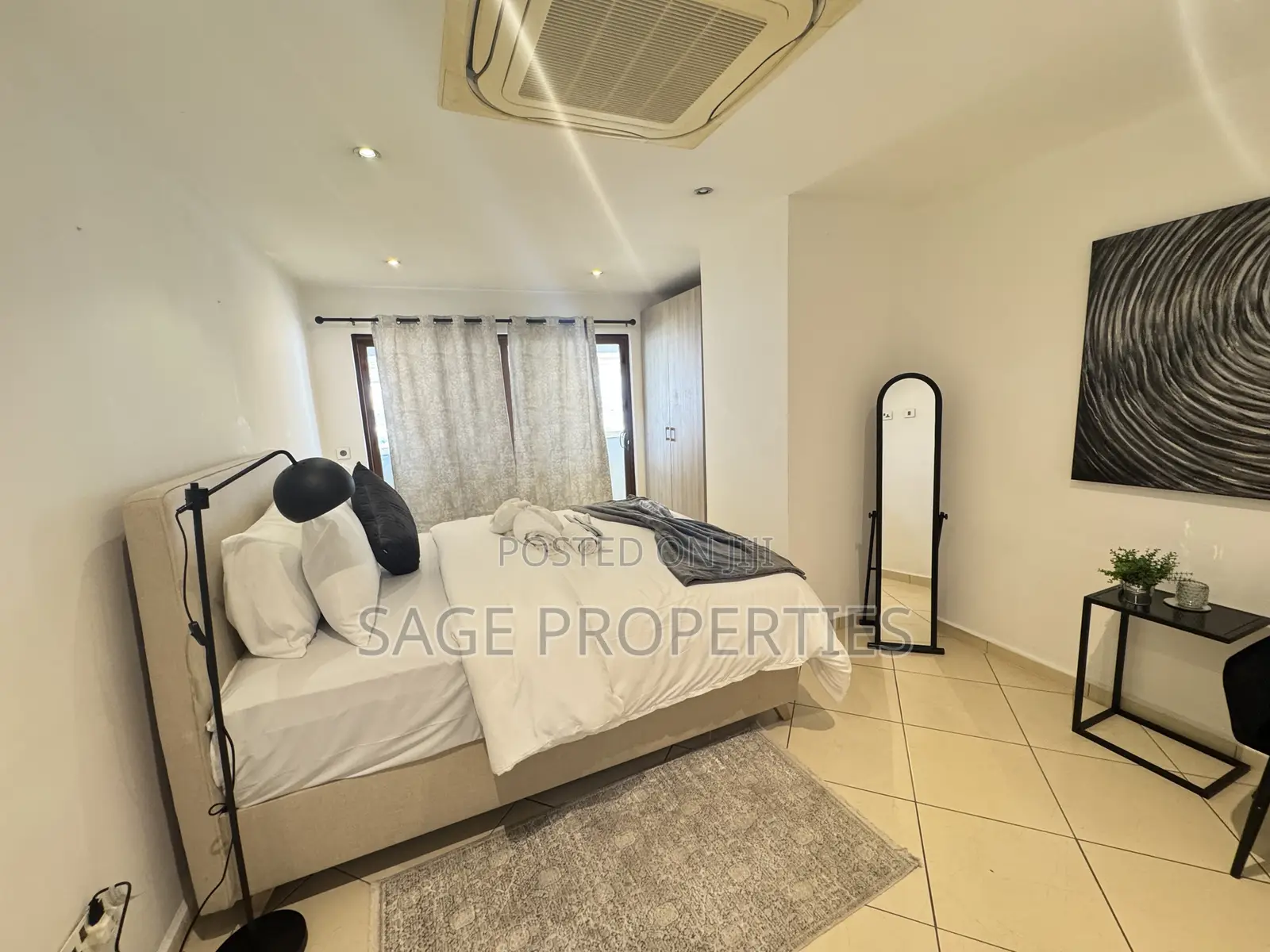 Furnished 4bdrm Penthouse in Airport Residential Area for rent