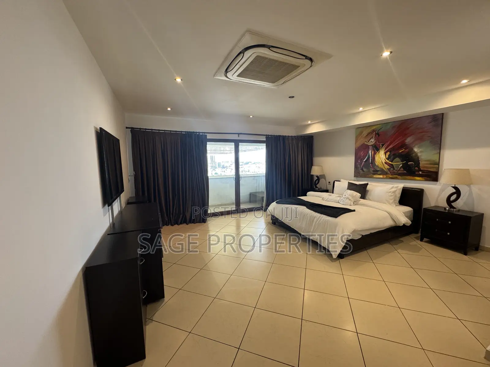 Furnished 4bdrm Penthouse in Airport Residential Area for rent