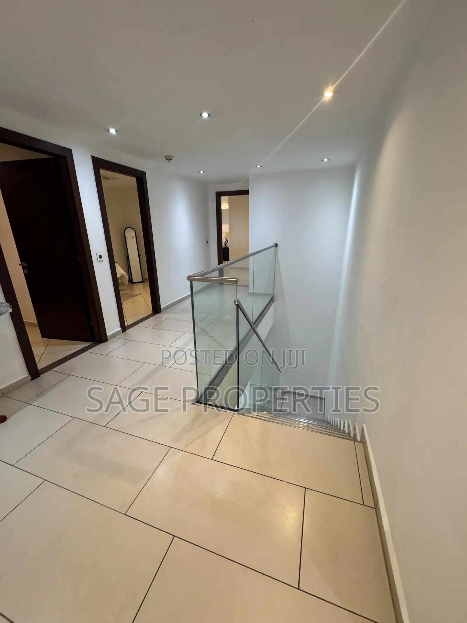 Furnished 4bdrm Penthouse in Airport Residential Area for rent