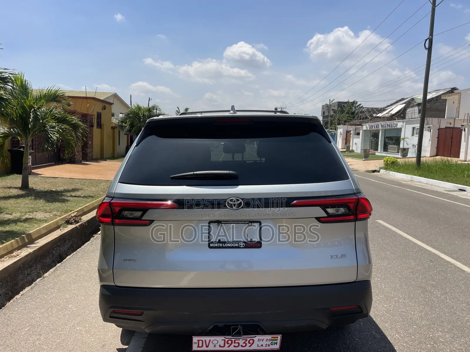 Toyota Highlander XLE AWD 2024 Silver