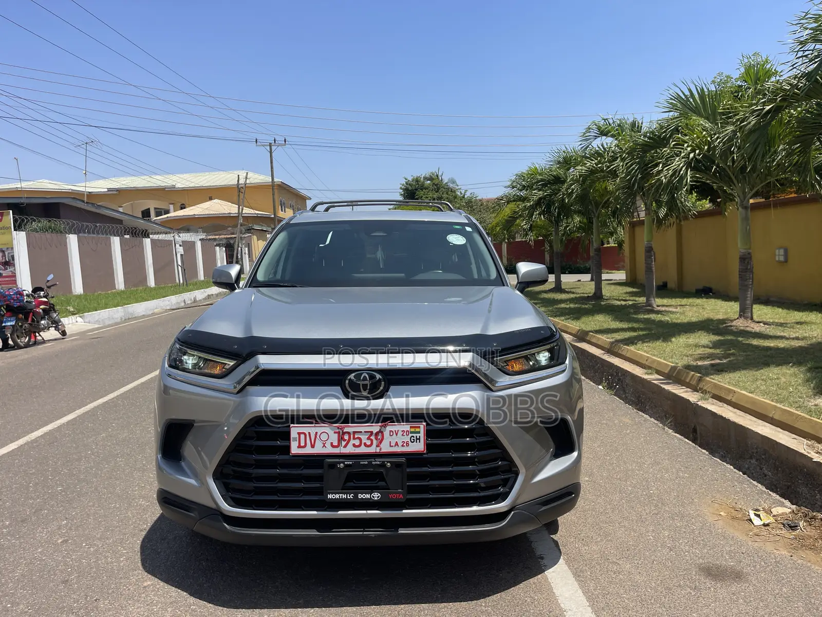Toyota Highlander XLE AWD 2024 Silver