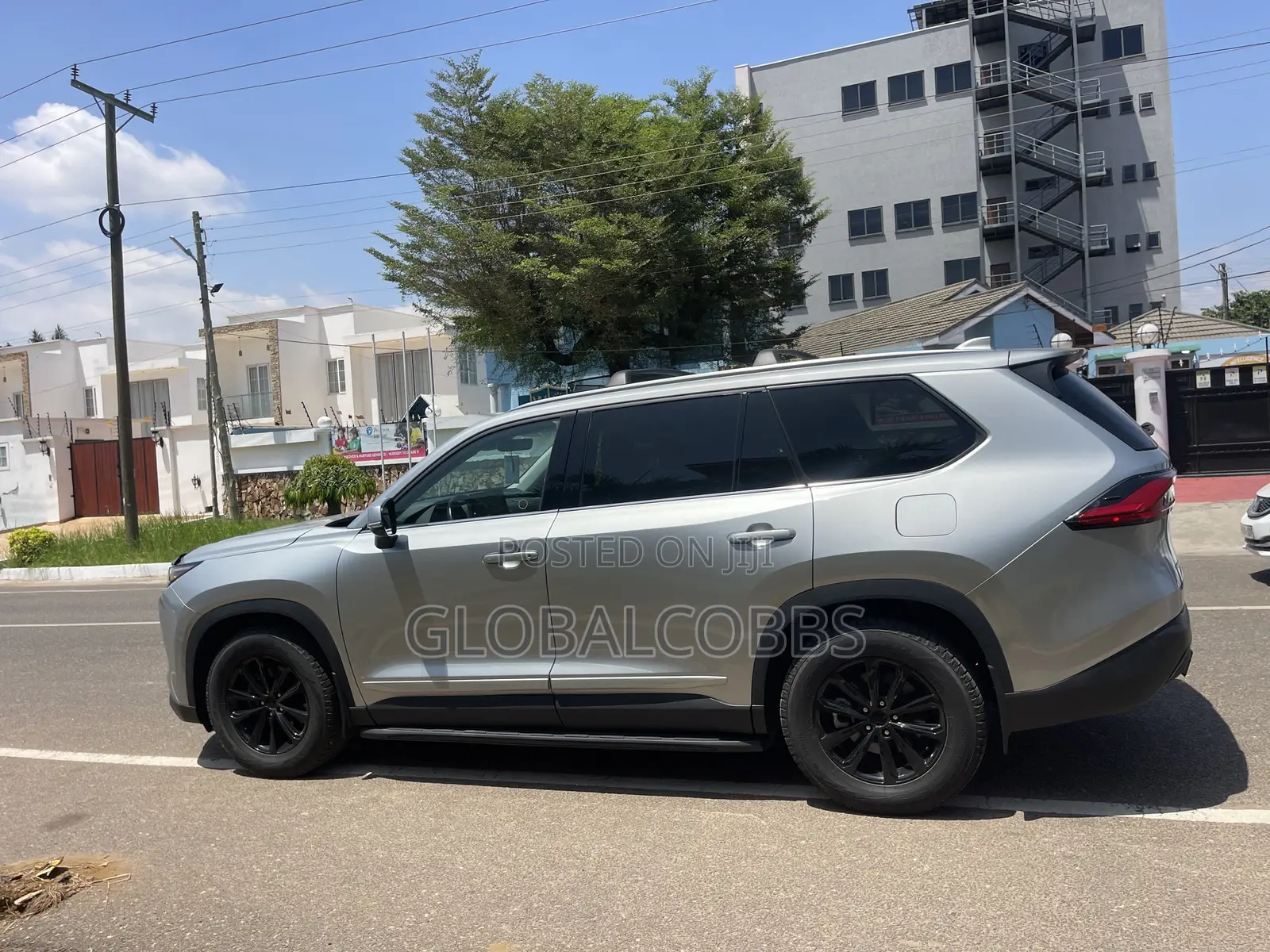 Toyota Highlander XLE AWD 2024 Silver