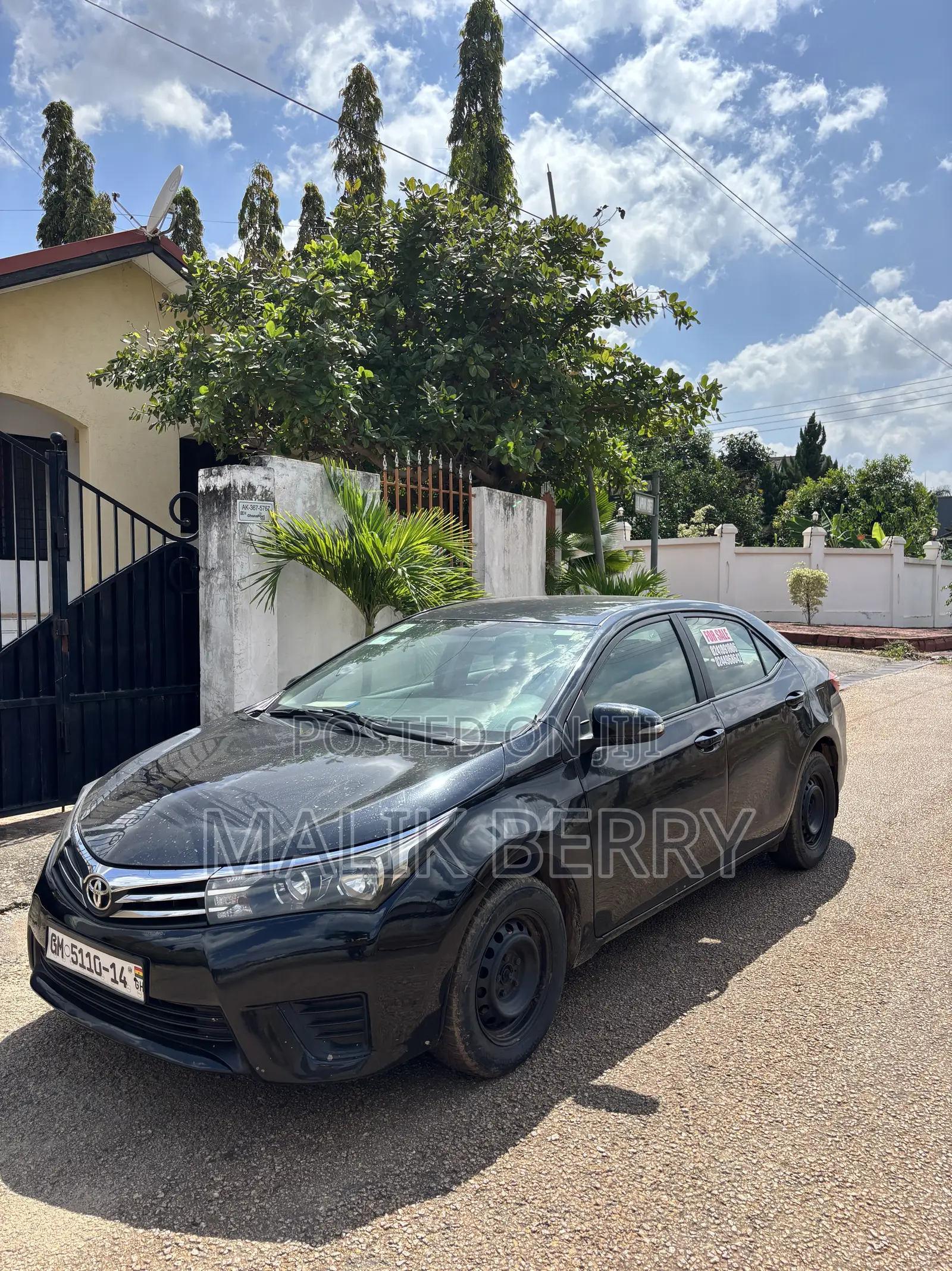 Toyota Corolla LE 4dr Sedan (1.8L 4cyl CVT) 2014 Black
