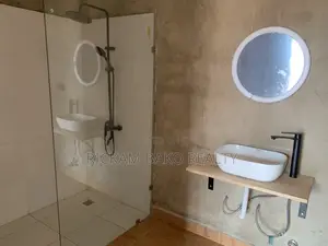 Furnished 11bdrm Villa in Weija for sale