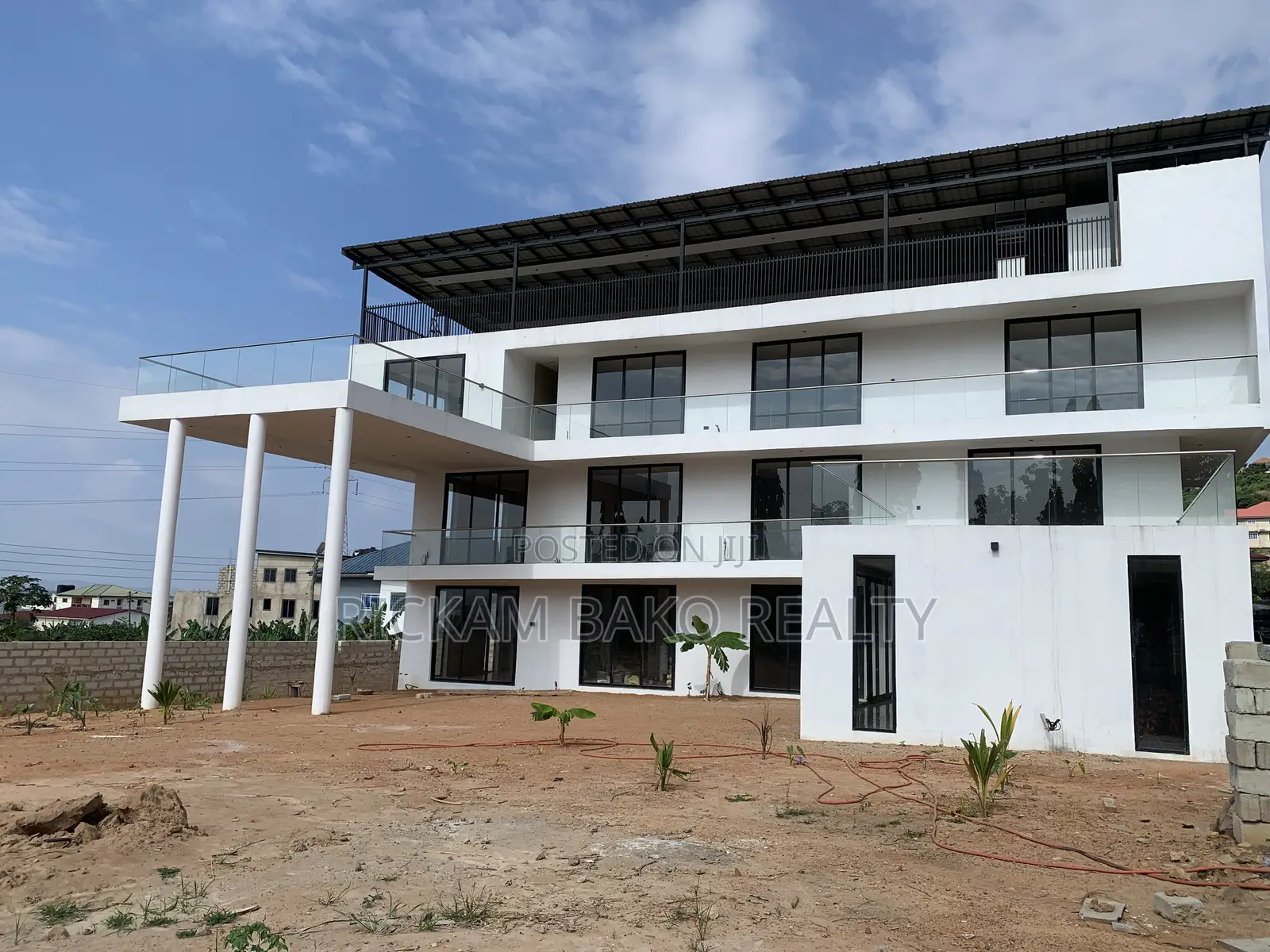 Furnished 11bdrm Villa in Weija for sale