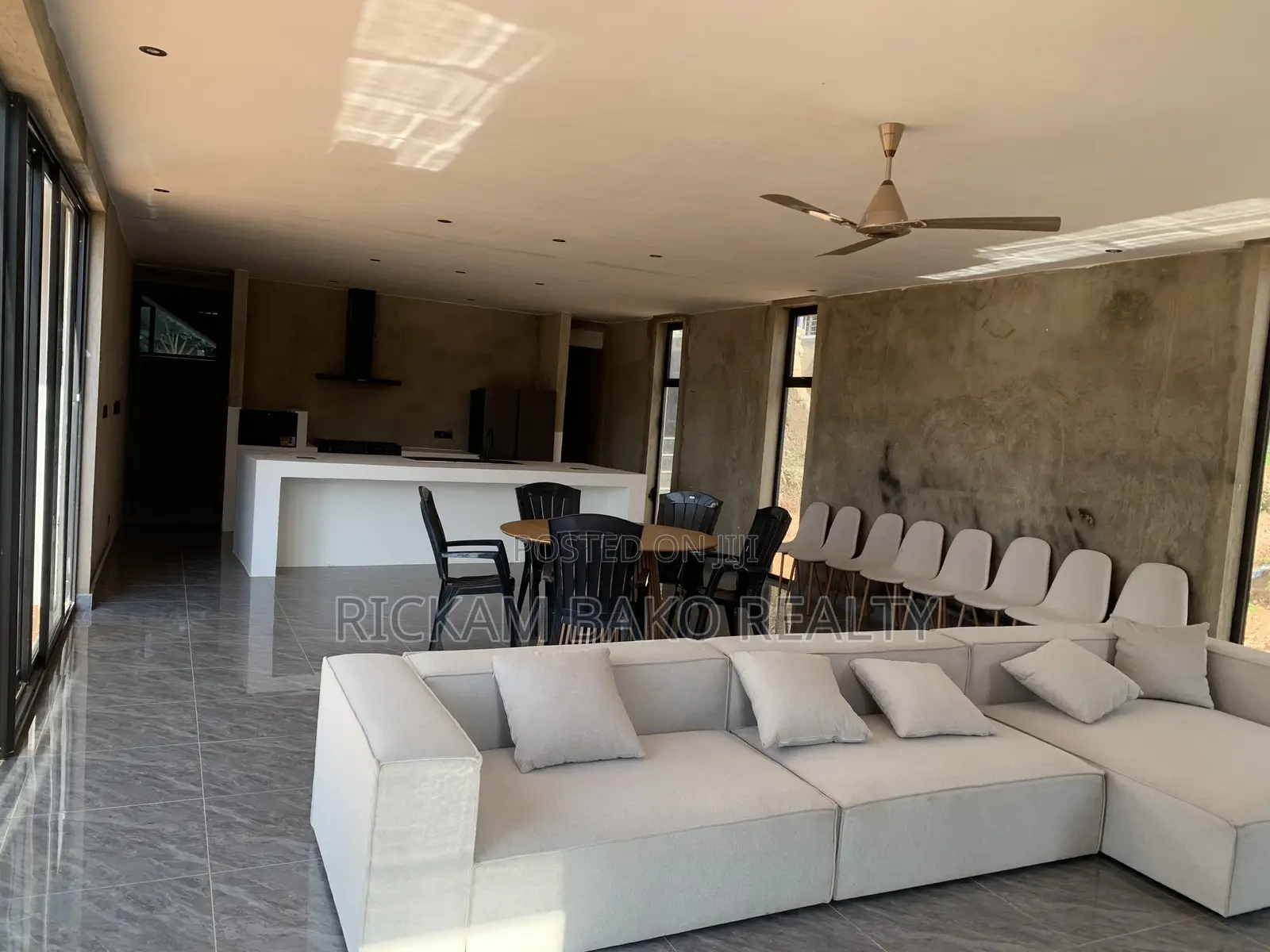 Furnished 11bdrm Villa in Weija for sale