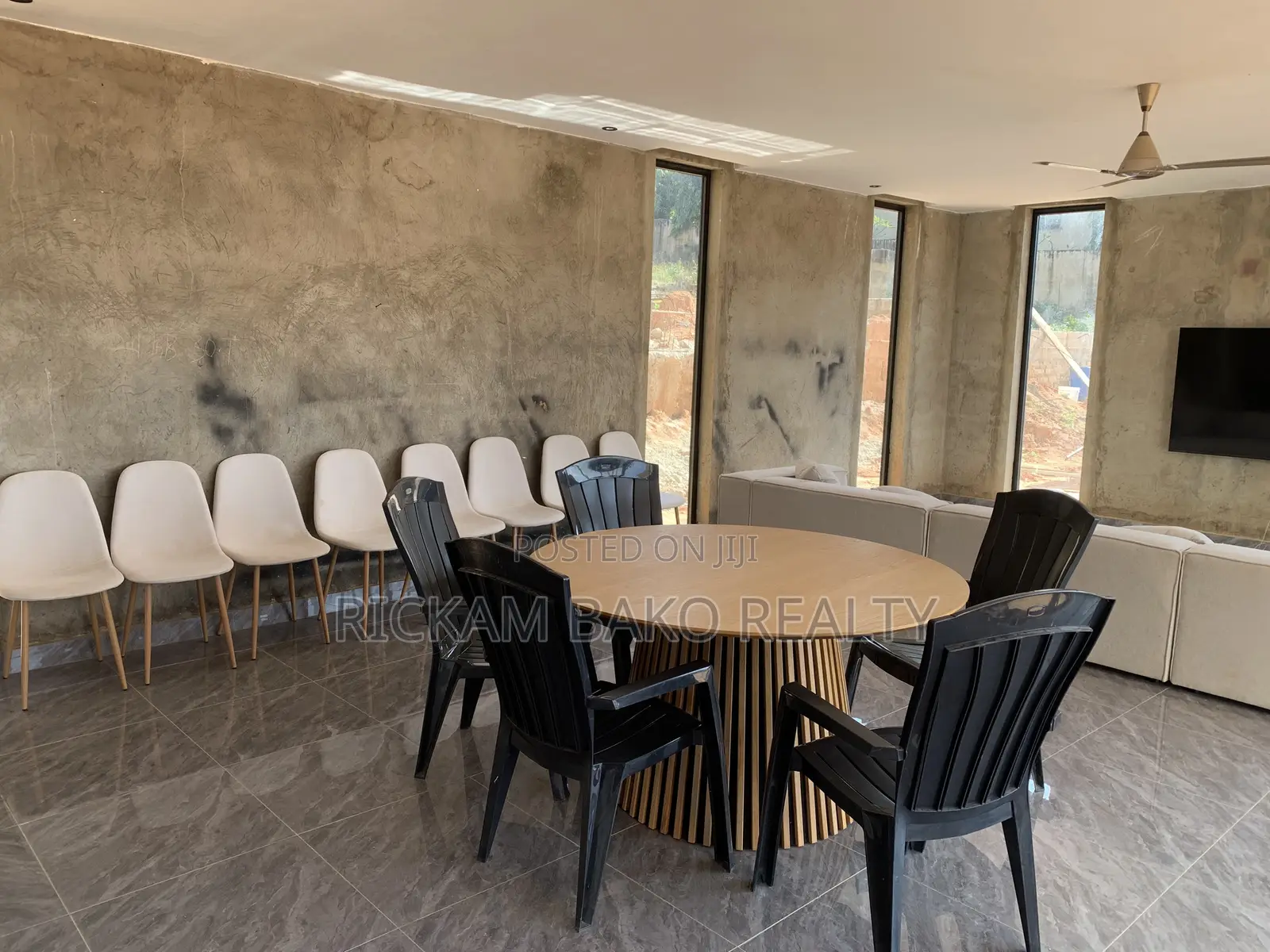 Furnished 11bdrm Villa in Weija for sale