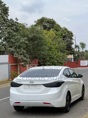 Hyundai Elantra 2014 White