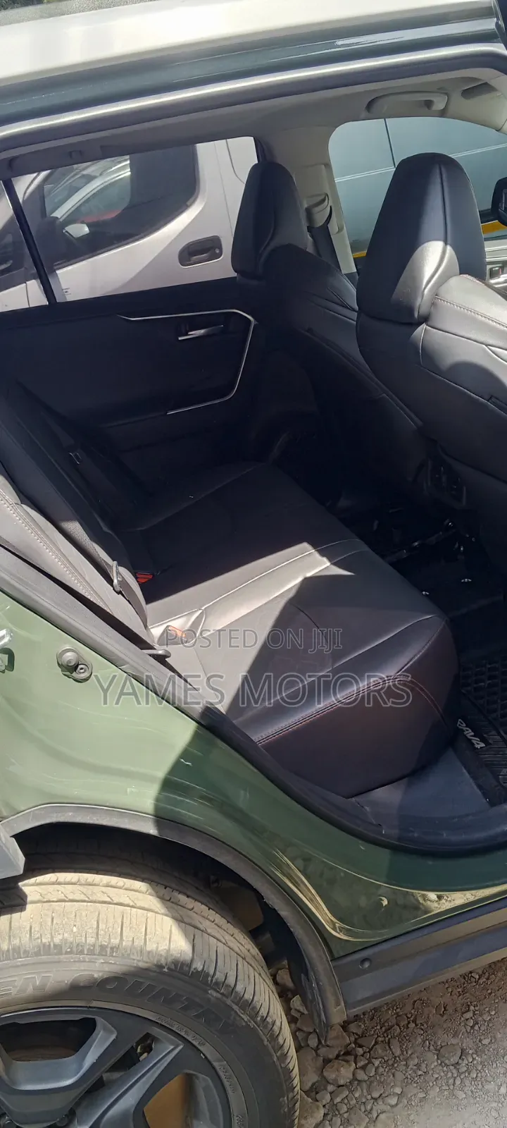 Toyota RAV4 Adventure AWD 2024 Green