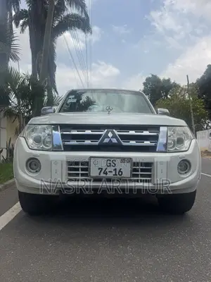 Mitsubishi Pajero V80 3.5 V6 GL/GLS 2016 White