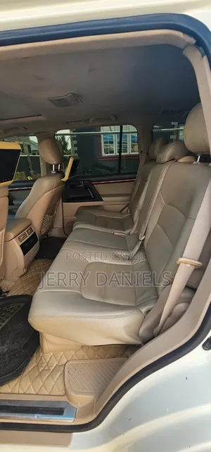 Toyota Land Cruiser Prado 2020 White