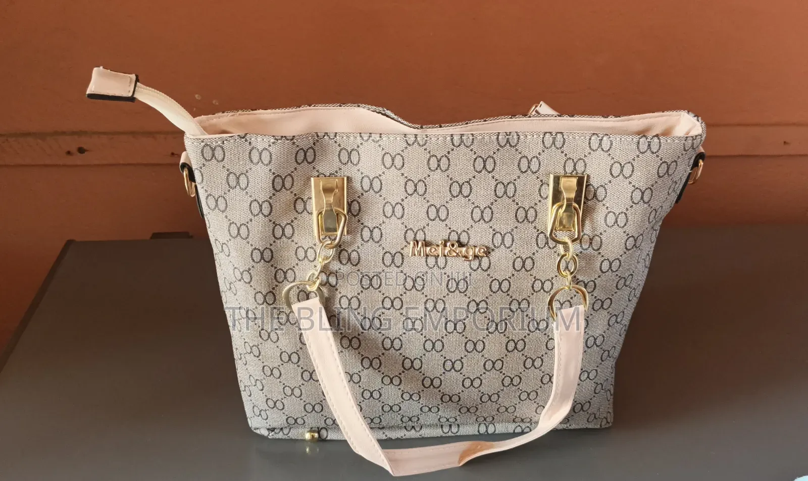 6 in 1 Ladies Handbag, in 3 Different Colours