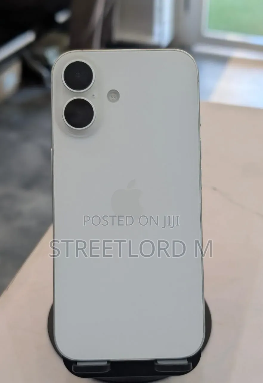 New Apple iPhone 16 128 GB White