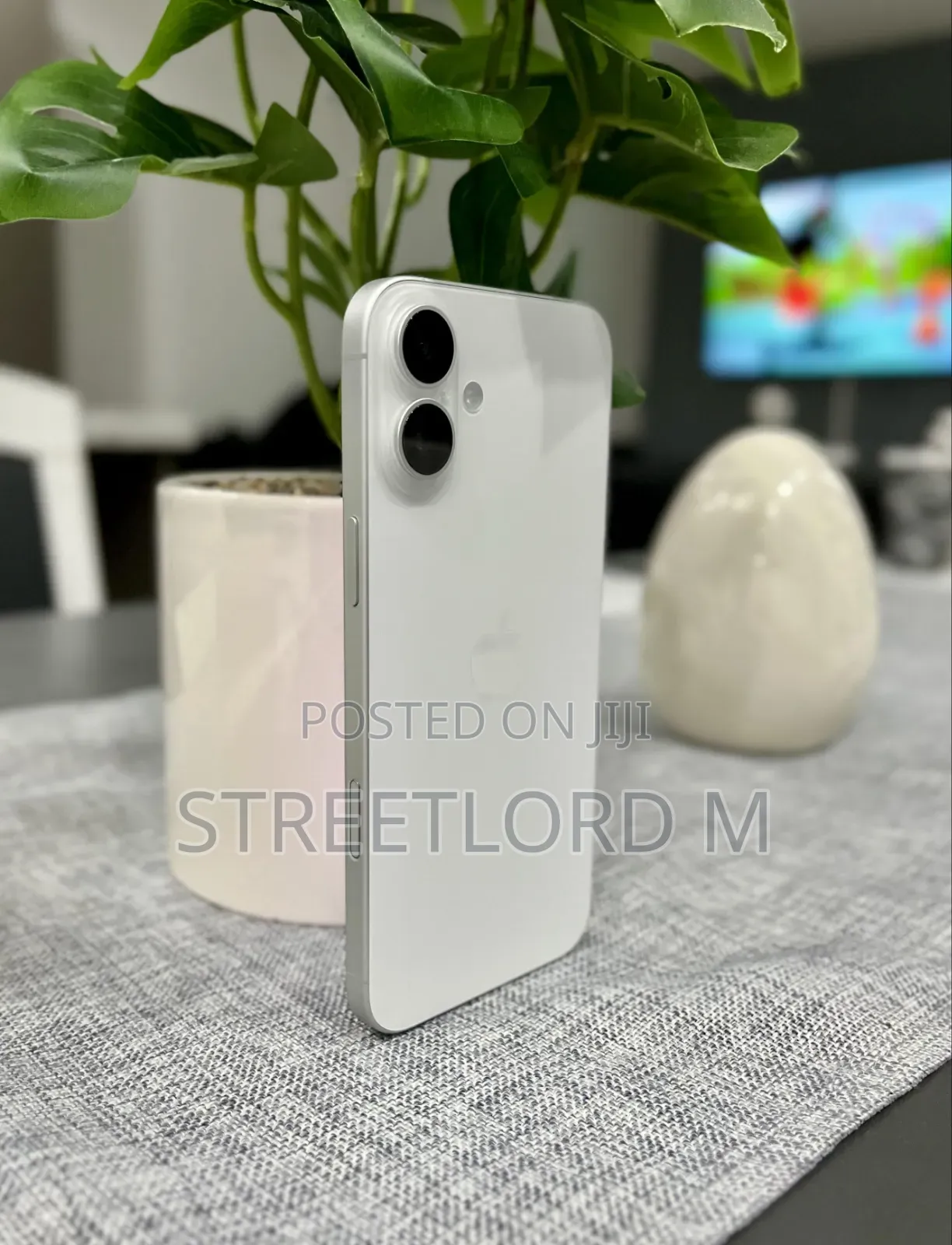 New Apple iPhone 16 128 GB White