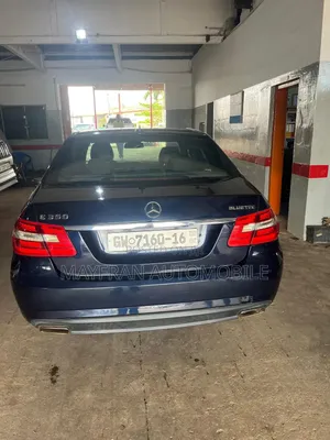Mercedes-Benz E350 Base BlueTec Sedan (3.0L 6cyl 7A) 2011 Blue